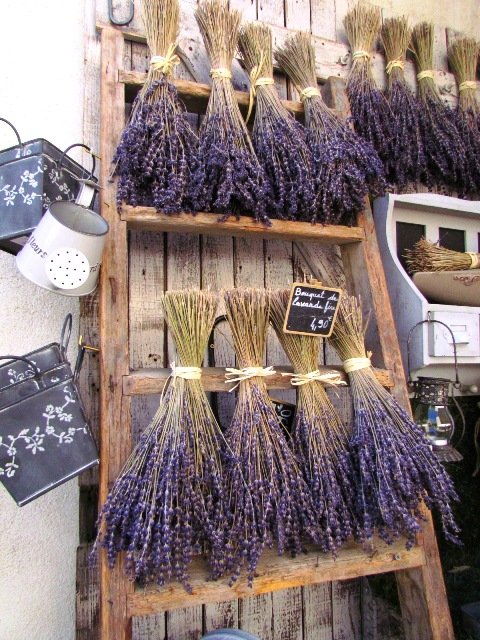 Lavender Shopping in Le Castellet Village